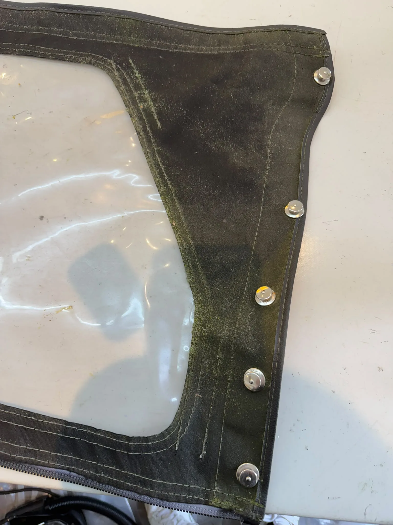 Boots Persenning von starken Verschmutzungen
